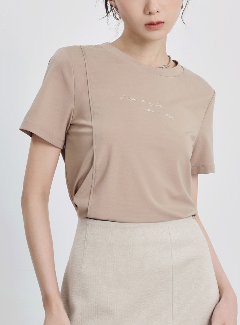 剪接開衩舒適標語短袖上衣